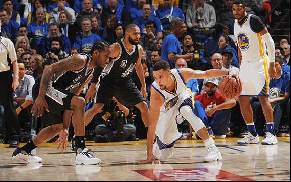 詹姆斯在社 詹姆斯在社