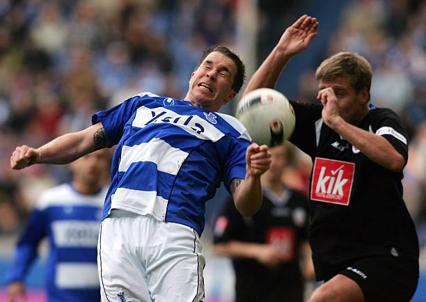 线对决中占 线对决中占